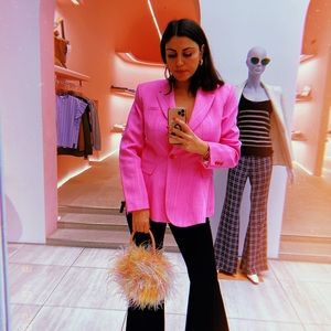 Meet your Posher, Lea